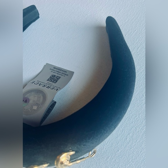 NWT VERSACE VELVET PADDED BLACK HEADBAND SIGNATURE GOLD MEDUSA HEAD SAFETY PINS - Picture 10 of 13